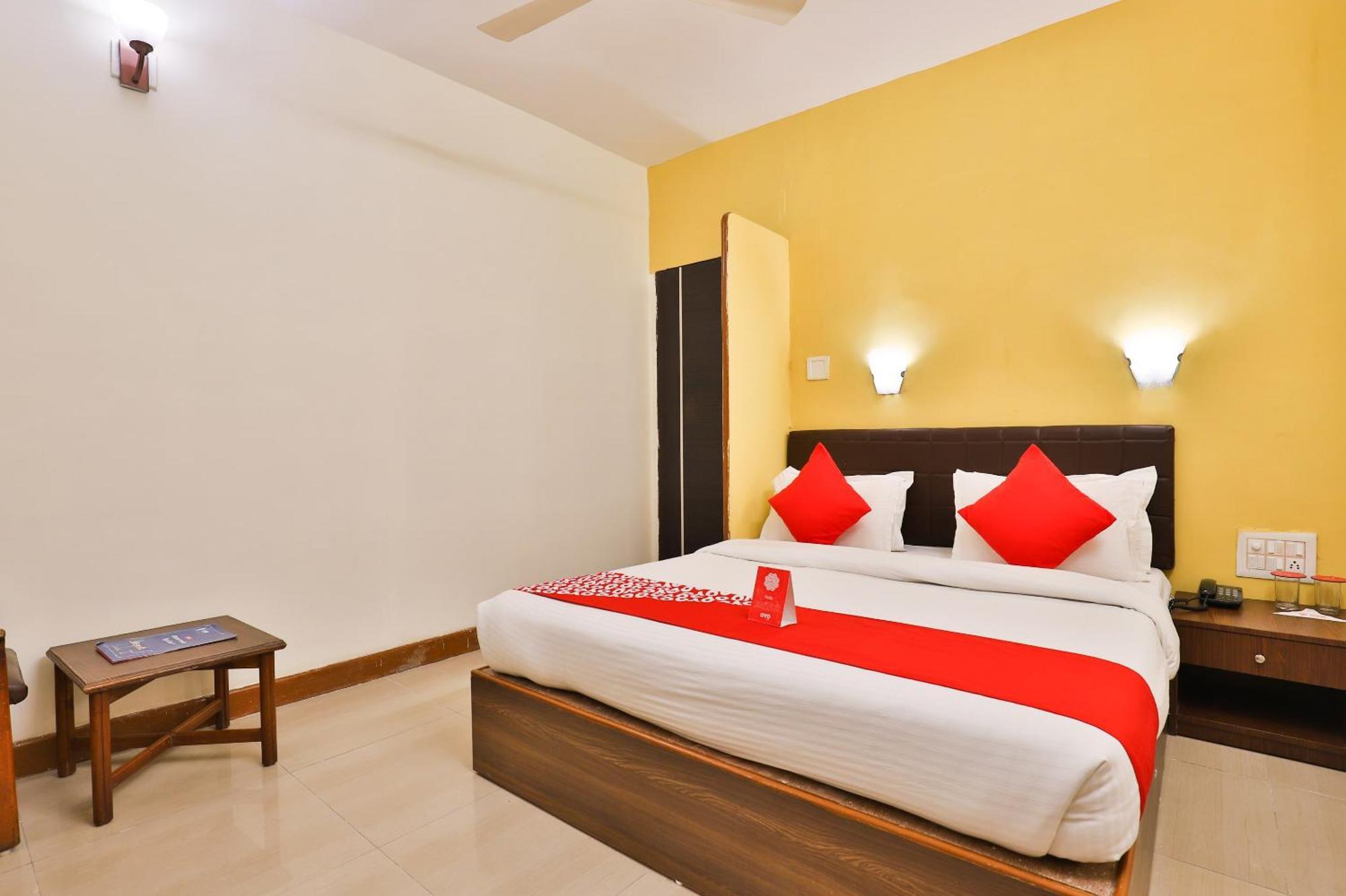 Hotel O Utsav Вадодара Экстерьер фото