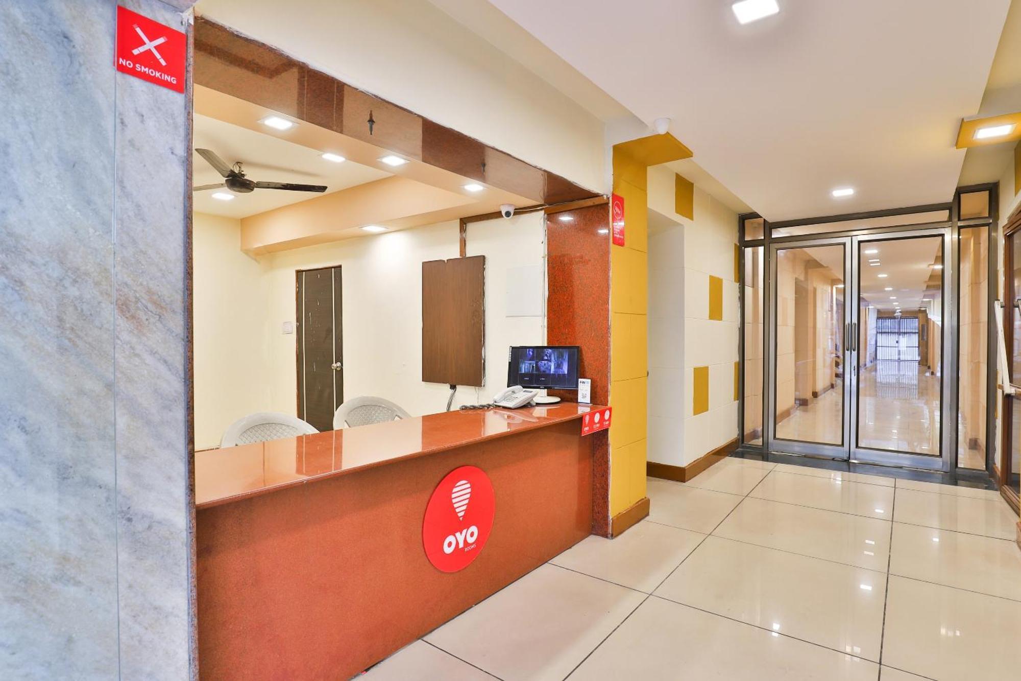Hotel O Utsav Вадодара Экстерьер фото